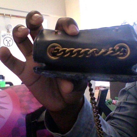 purse - Picture 2 of 3